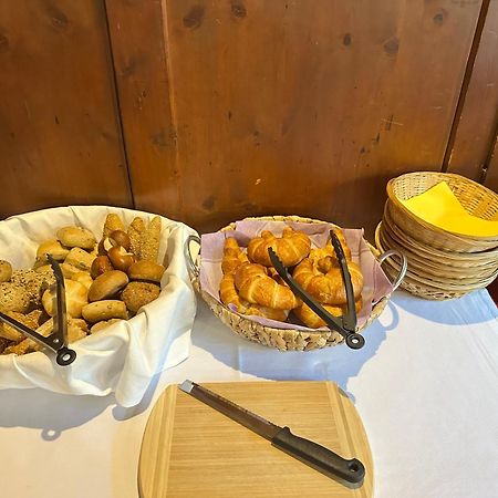 Goldener Adler Bed & Breakfast Scharnitz Bagian luar foto