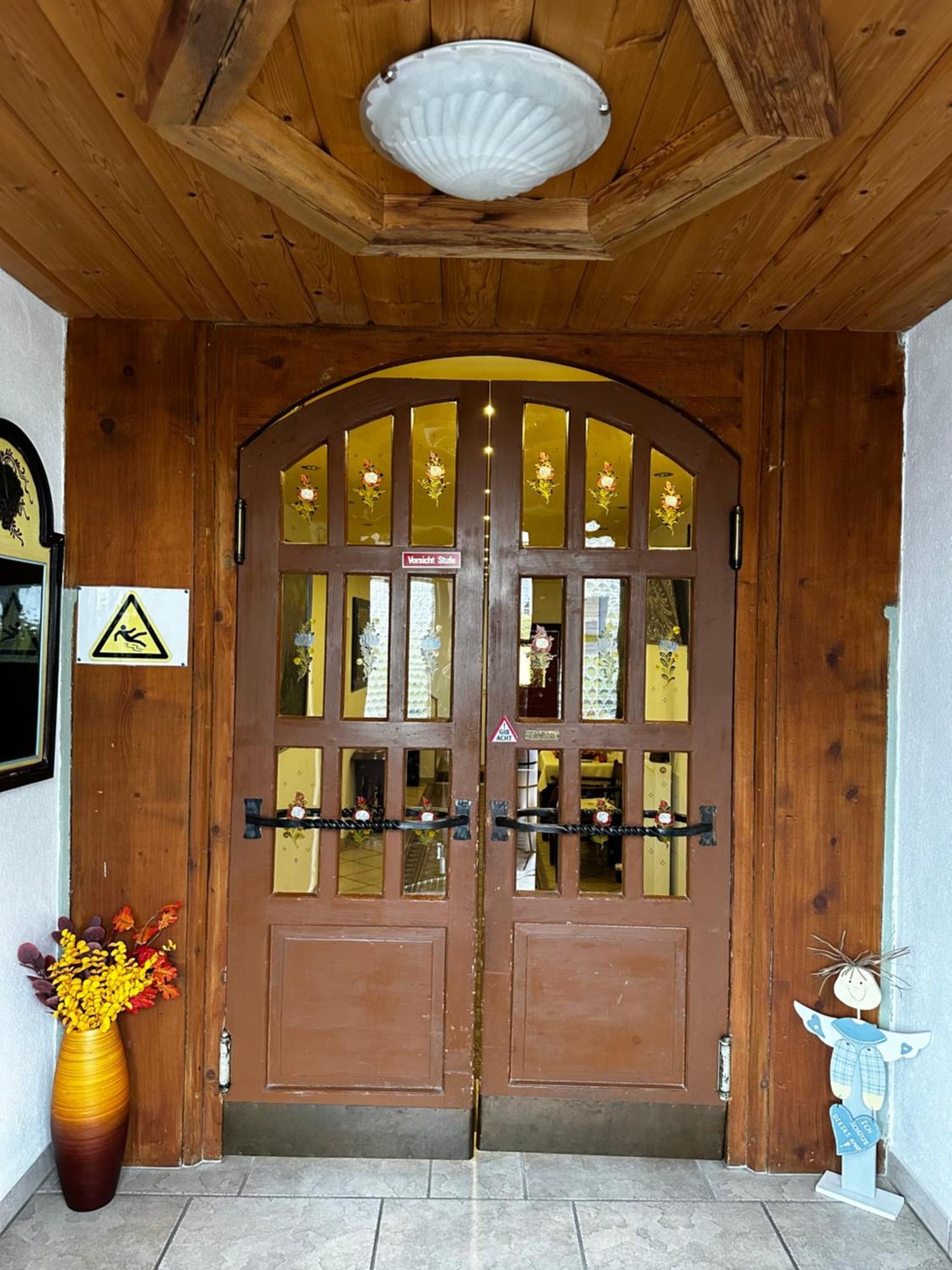 Goldener Adler Bed & Breakfast Scharnitz Bagian luar foto