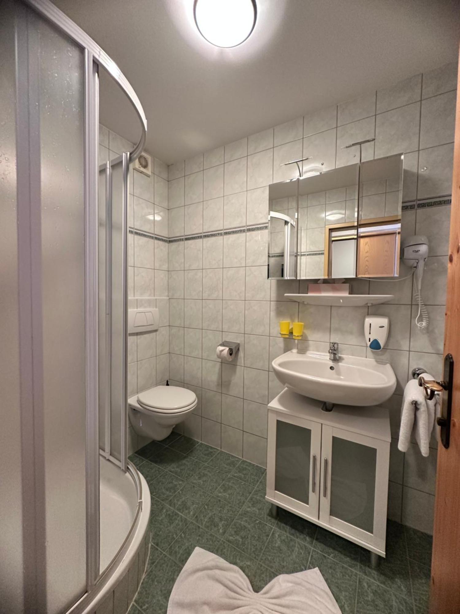 Goldener Adler Bed & Breakfast Scharnitz Bagian luar foto