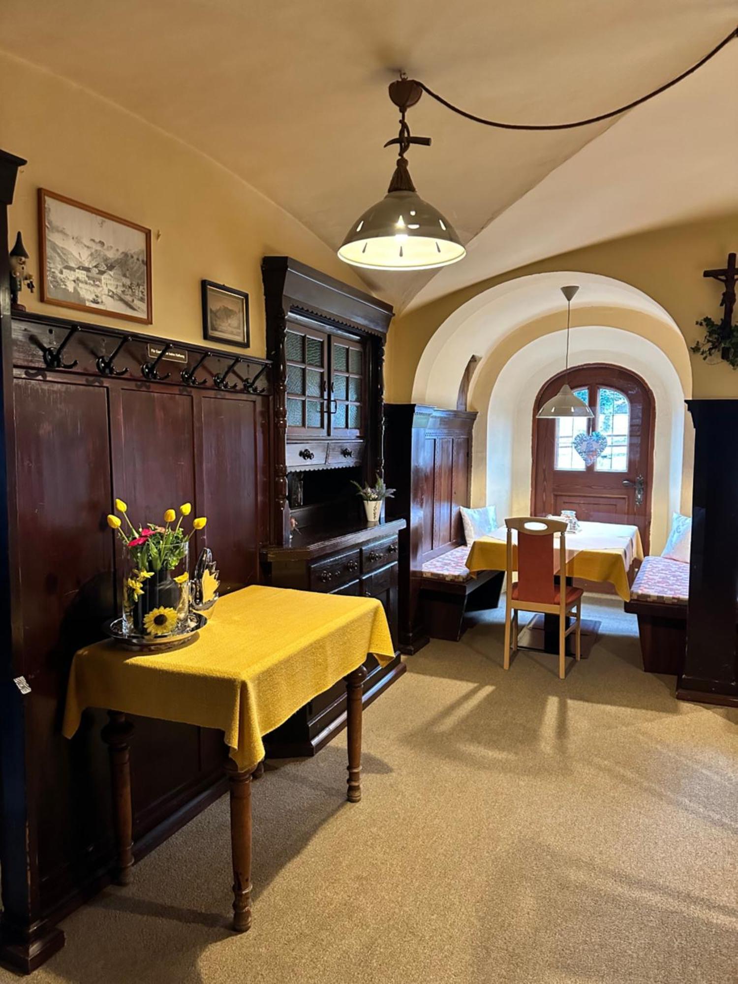Goldener Adler Bed & Breakfast Scharnitz Bagian luar foto