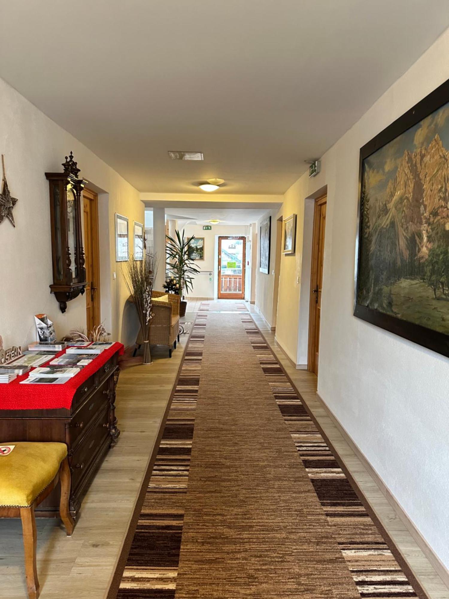 Goldener Adler Bed & Breakfast Scharnitz Bagian luar foto