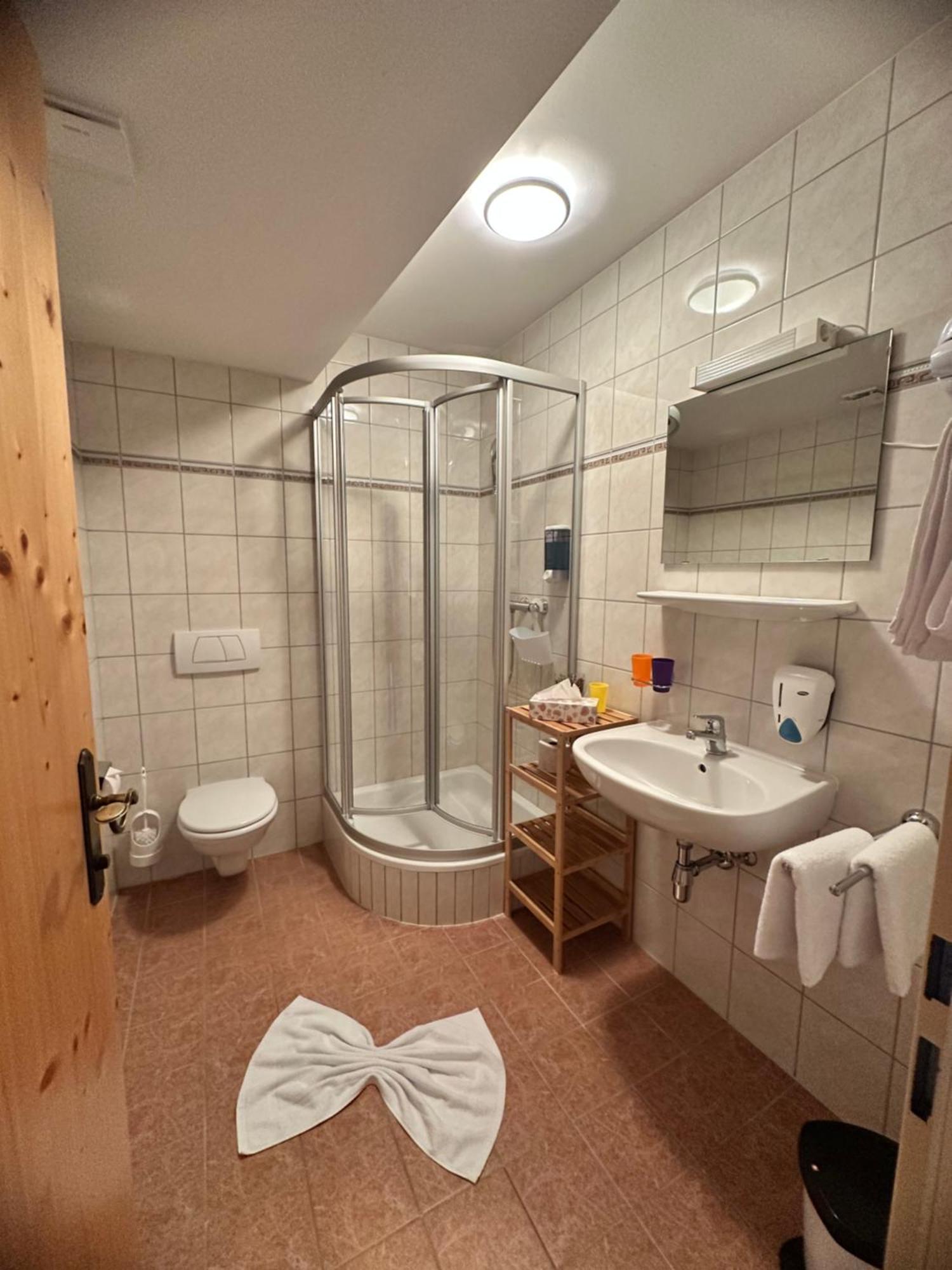 Goldener Adler Bed & Breakfast Scharnitz Bagian luar foto