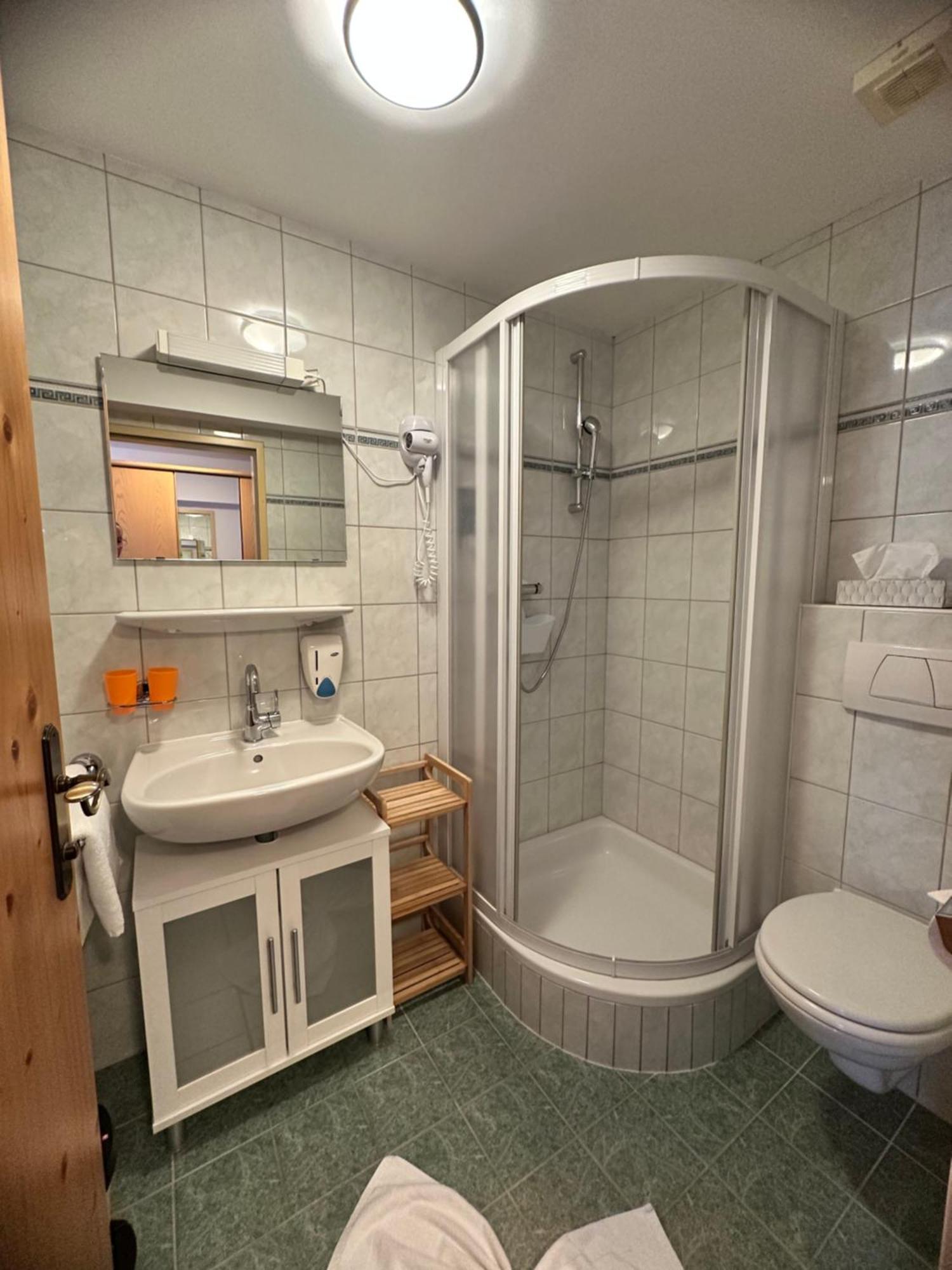 Goldener Adler Bed & Breakfast Scharnitz Bagian luar foto