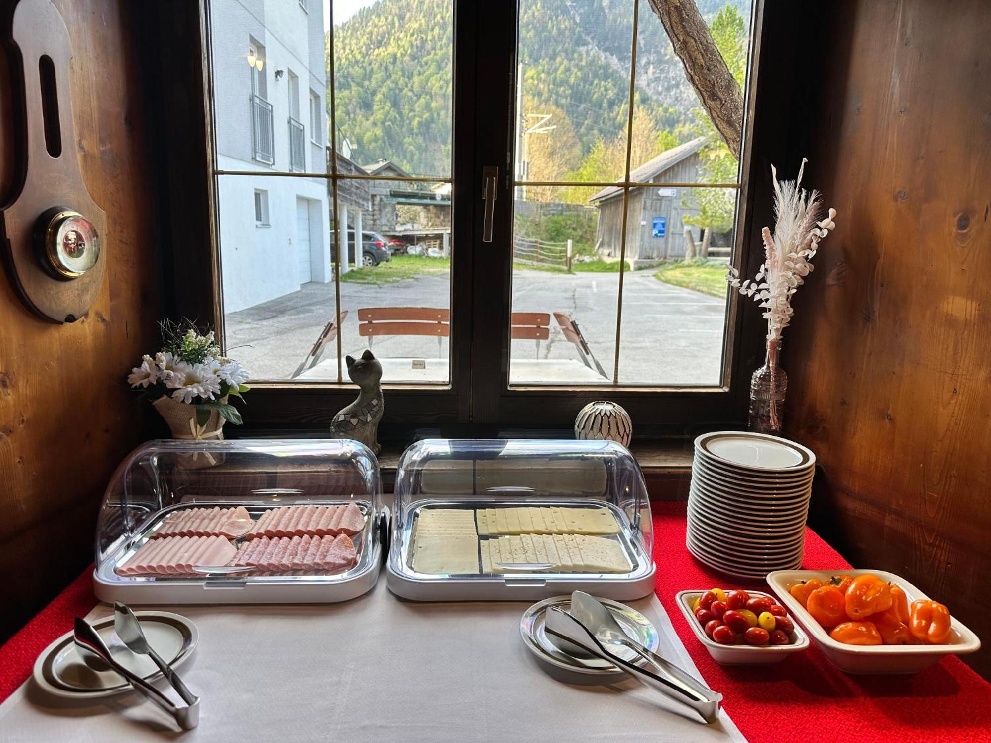 Goldener Adler Bed & Breakfast Scharnitz Bagian luar foto