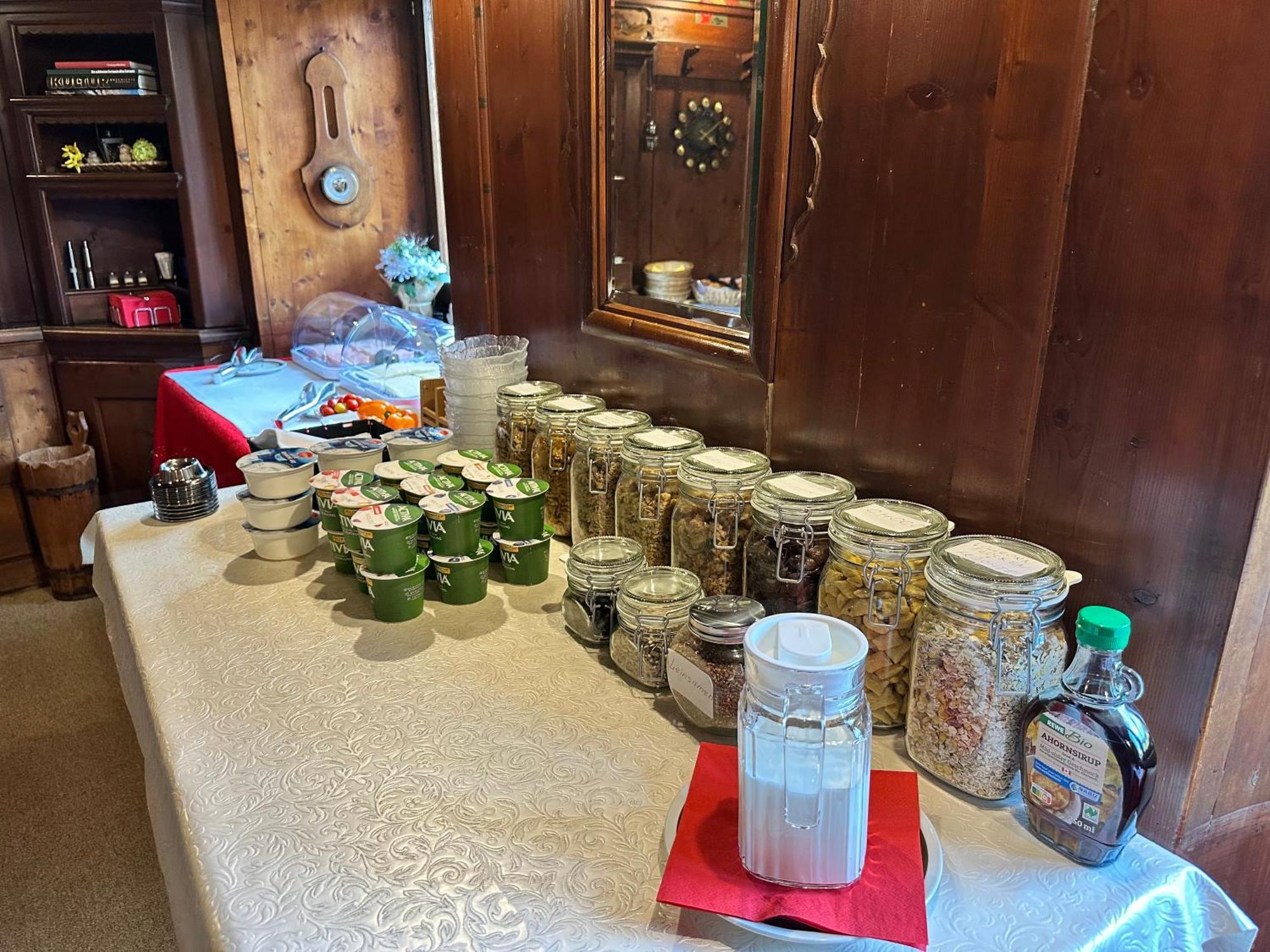 Goldener Adler Bed & Breakfast Scharnitz Bagian luar foto